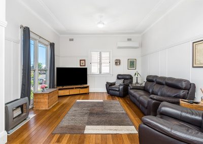 LENNOX PROPERTY AGENTS _ 12 MARTIN STREET, BALLINA _ LOUNGE ROOM