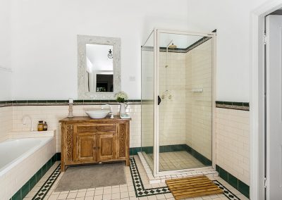 LENNOX PROPERTY AGENTS _ 1/26 PACIFIC VISTA DRIVE, BYRON BAY _ BATHROOM
