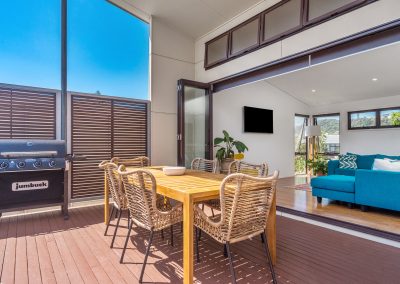 LENNOX PROPERTY AGENTS _ 2/5 RUTHERFORD STREET, LENNOX HEAD _ DECK