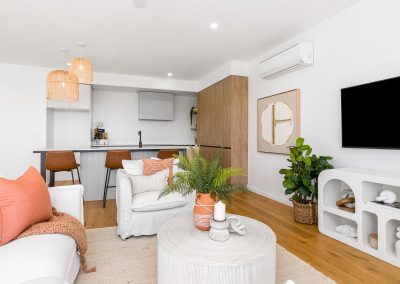 LENNOX PROPERTY AGENTS _ 22 AUREUS BOULEVARD, SKENNARS HEAD _ LOUNGE
