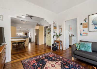 LENNOX PROPERTY AGENTS _ 1/75 STEWART STREET, LENNOX HEAD _ LIVING ROOM
