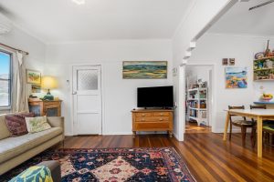 LENNOX PROPERTY AGENTS _ 1/75 STEWART STREET, LENNOX HEAD _ LOUNGE ROOM