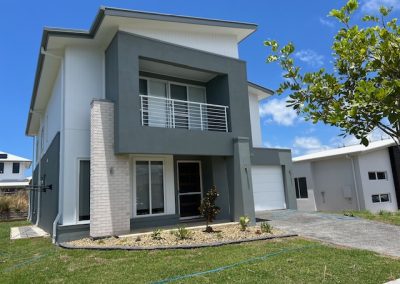 LENNOX PROPERTY AGENTS _ 15 COVE AVENUE, SKENNARS HEAD _ FRONT SIDE