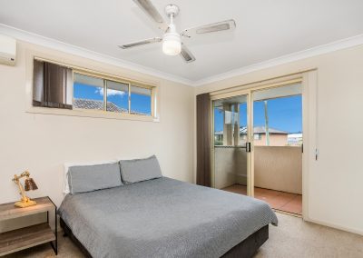 LENNOX PROPERTY AGENTS _ 1/12 WILLIAMS STREET, LENNOX HEAD _ MAIN BEDROOM